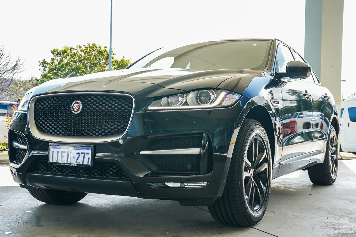 Jaguar F-pace image 4