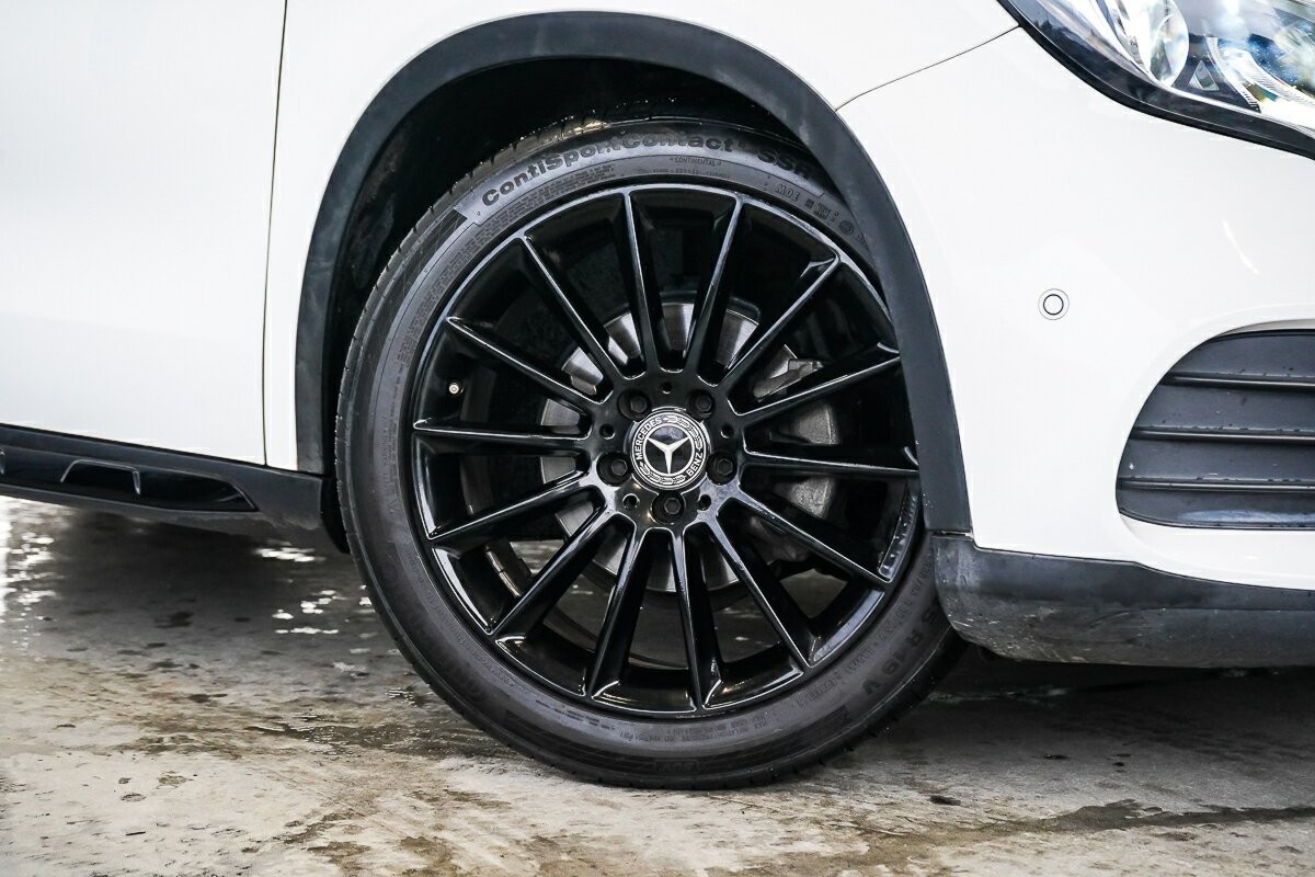 Mercedes Benz Gla-class image 2