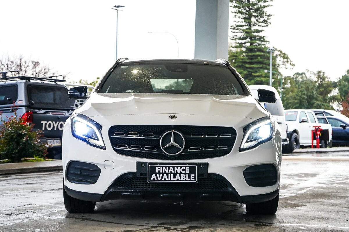 Mercedes Benz Gla-class image 3