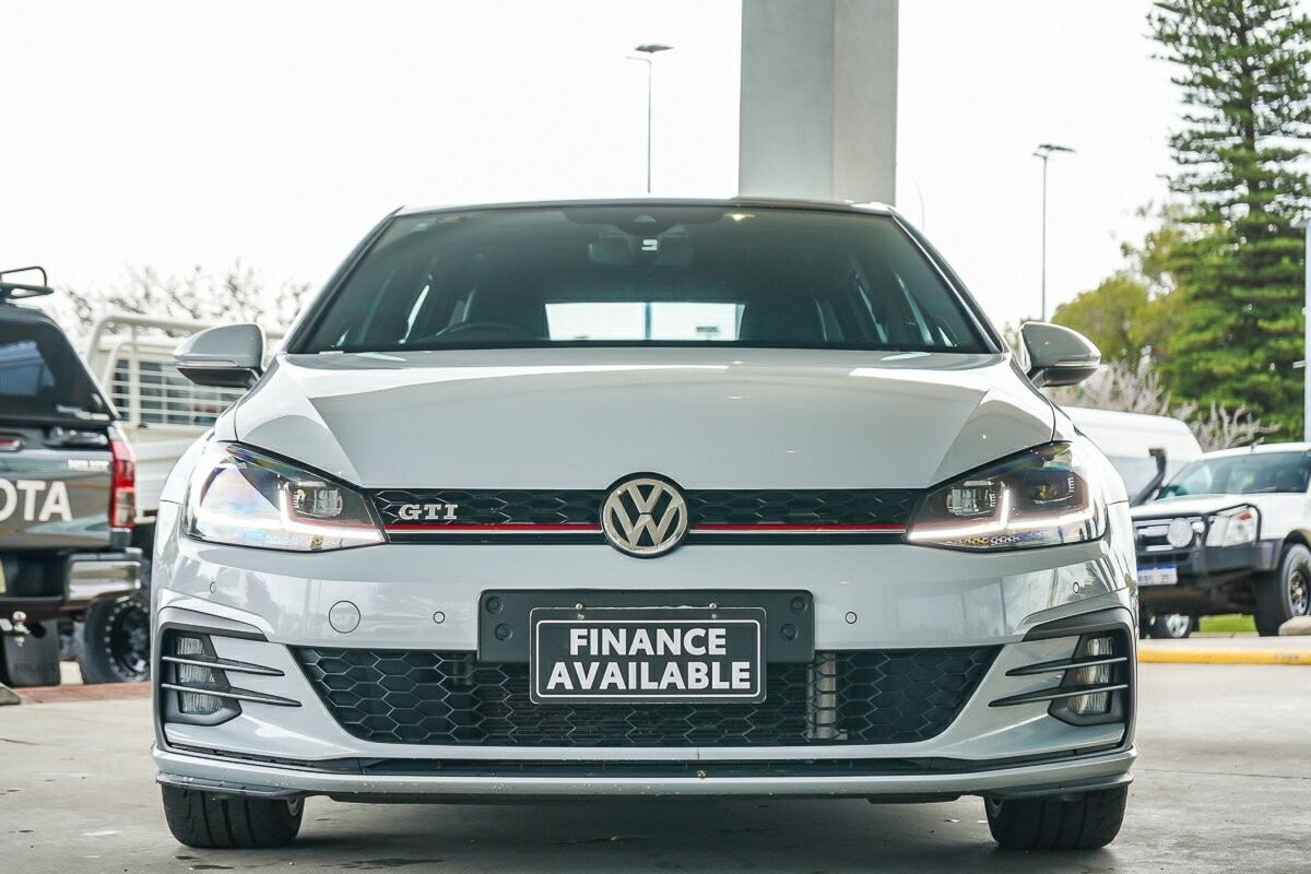 Volkswagen Golf image 3