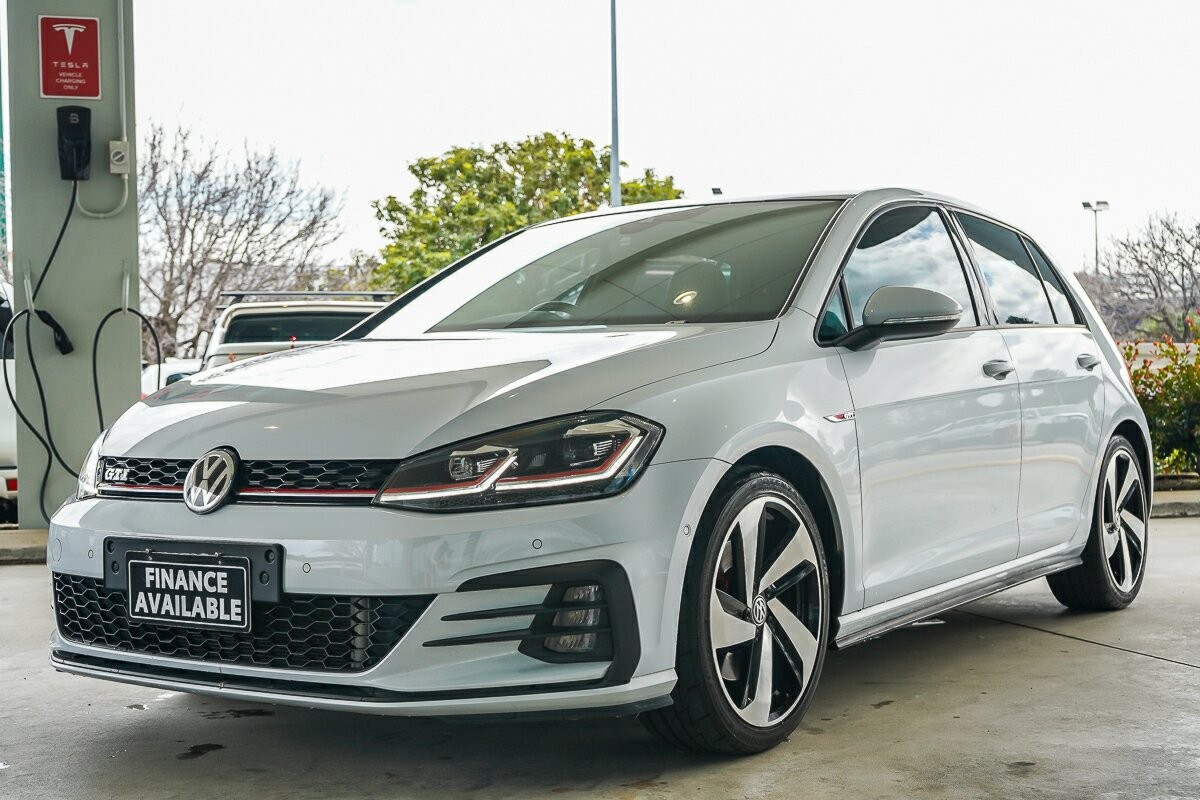 Volkswagen Golf image 4