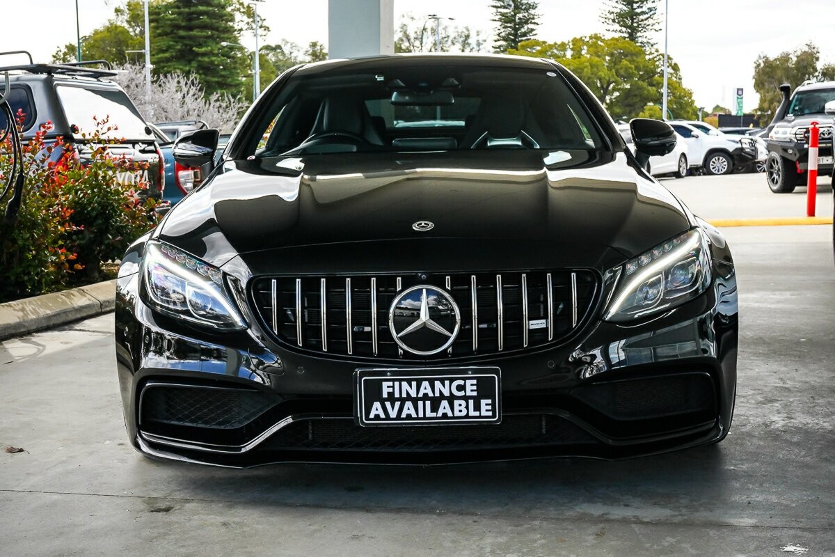Mercedes Benz C-class image 4