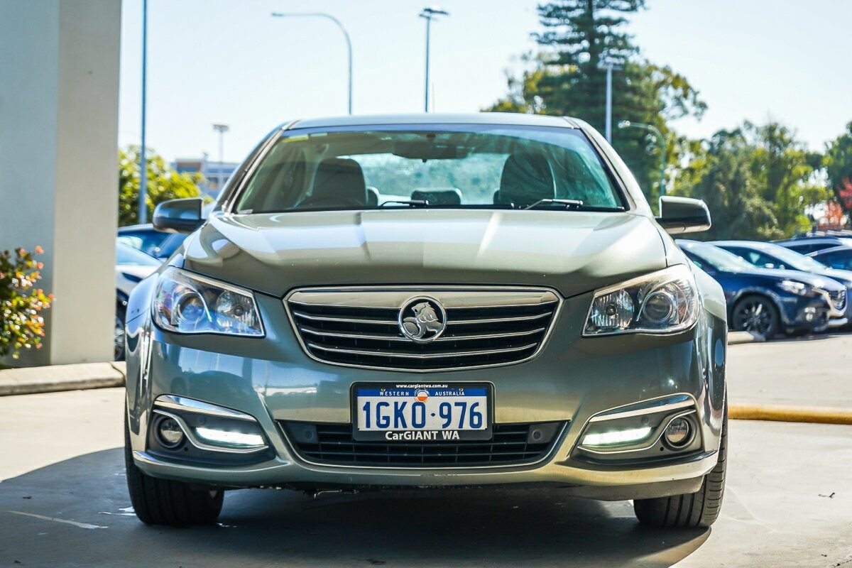 Holden Calais image 3