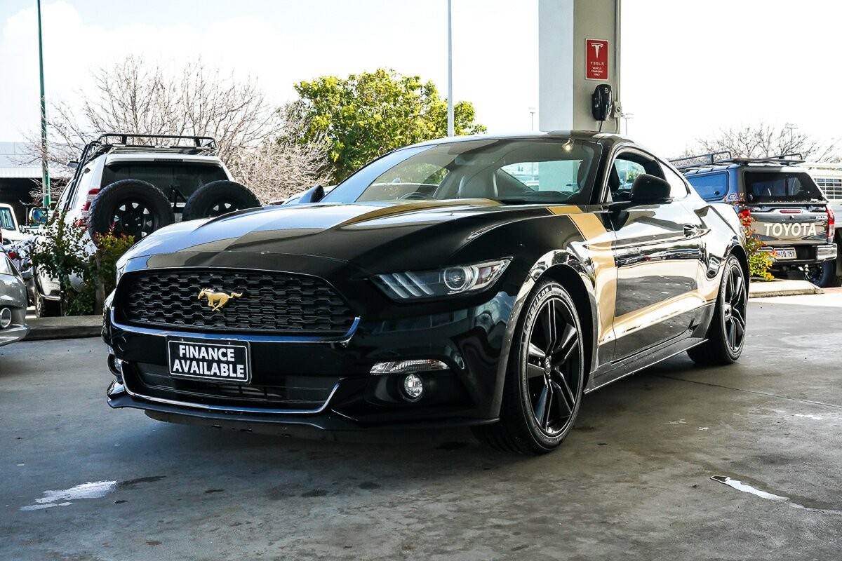 Ford Mustang image 3