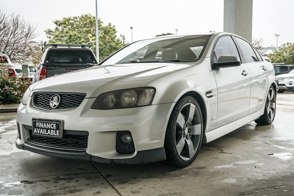 Holden Commodore image 3