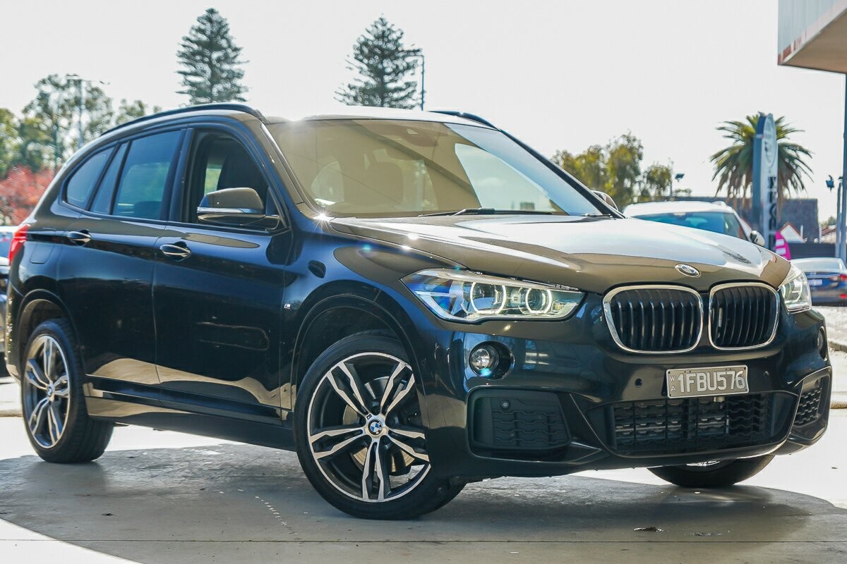 BMW X1 image 1