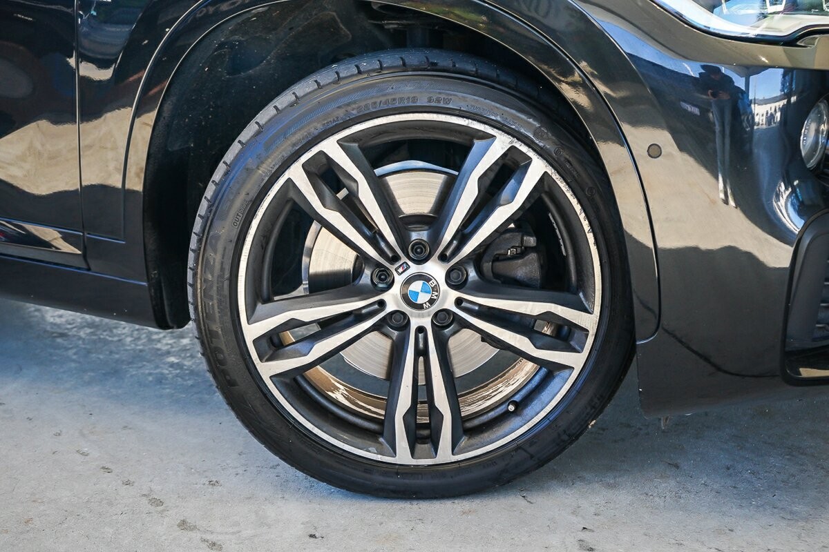 BMW X1 image 2