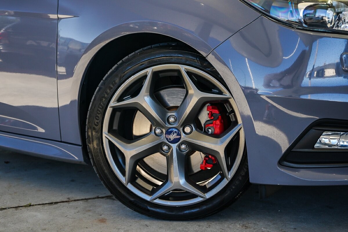 Ford Focus image 2