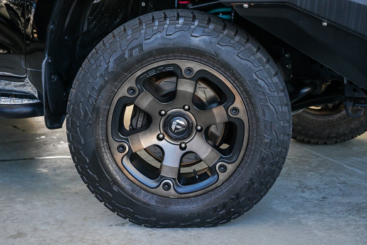 Toyota Landcruiser image 2