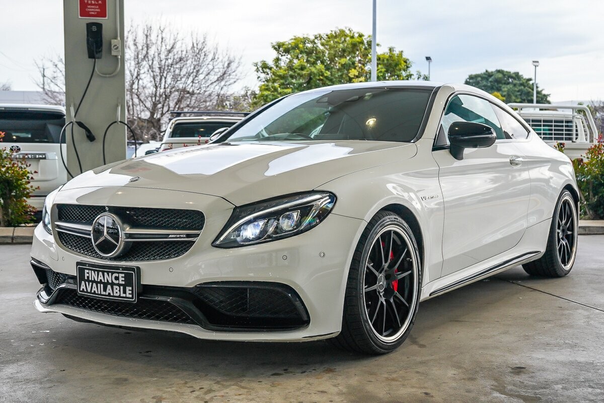 Mercedes Benz C-class image 4