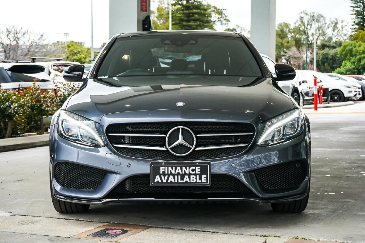 Mercedes Benz C-class image 3