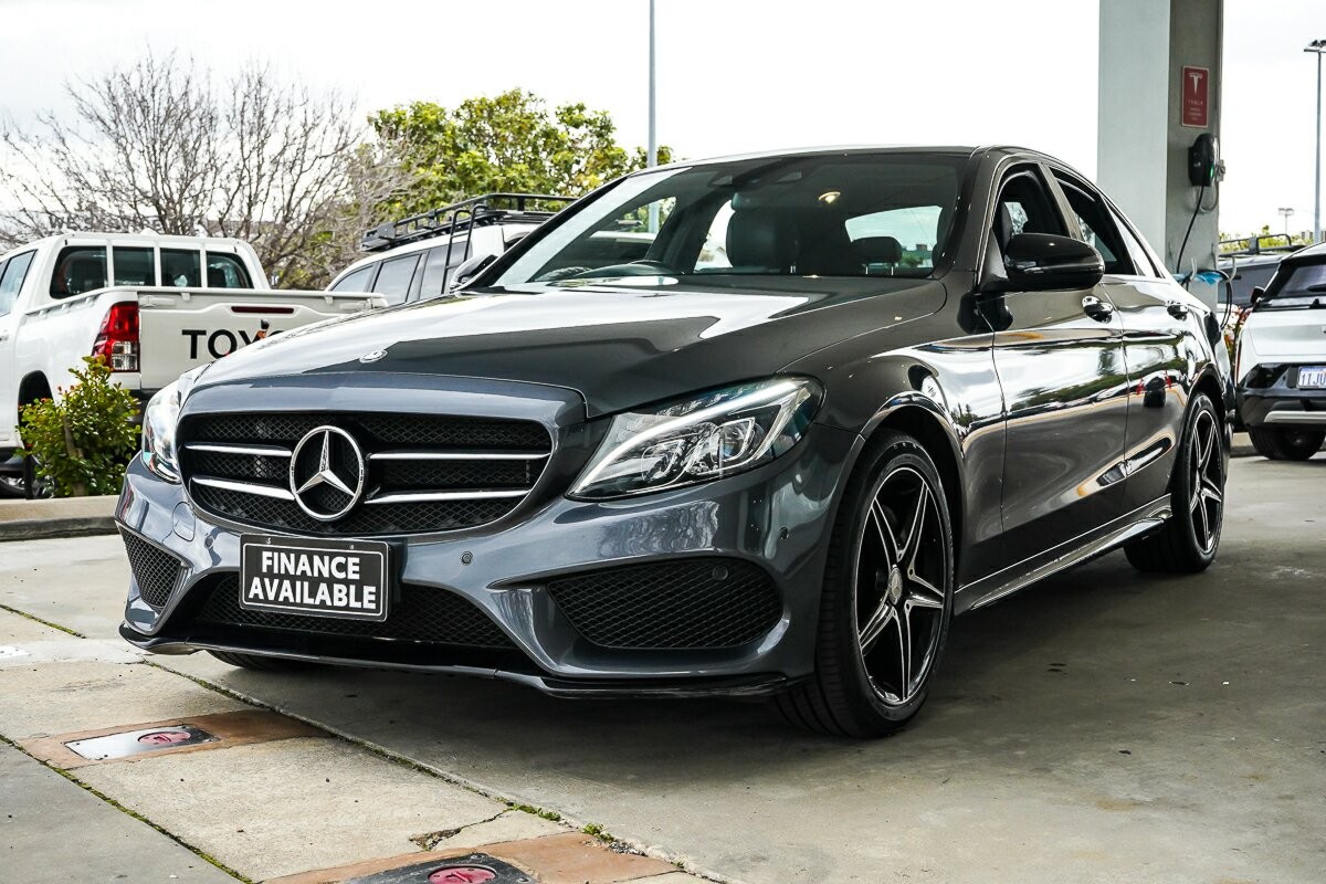 Mercedes Benz C-class image 4