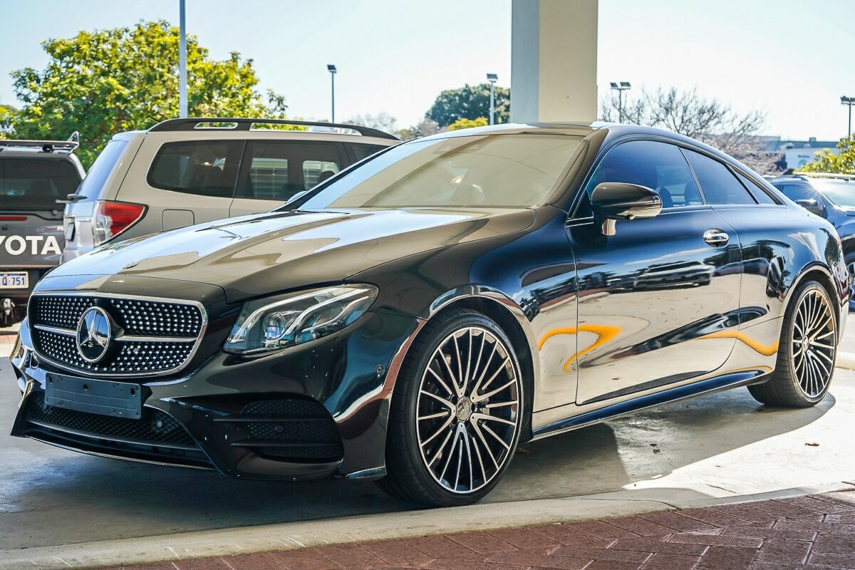 Mercedes Benz E-class image 4
