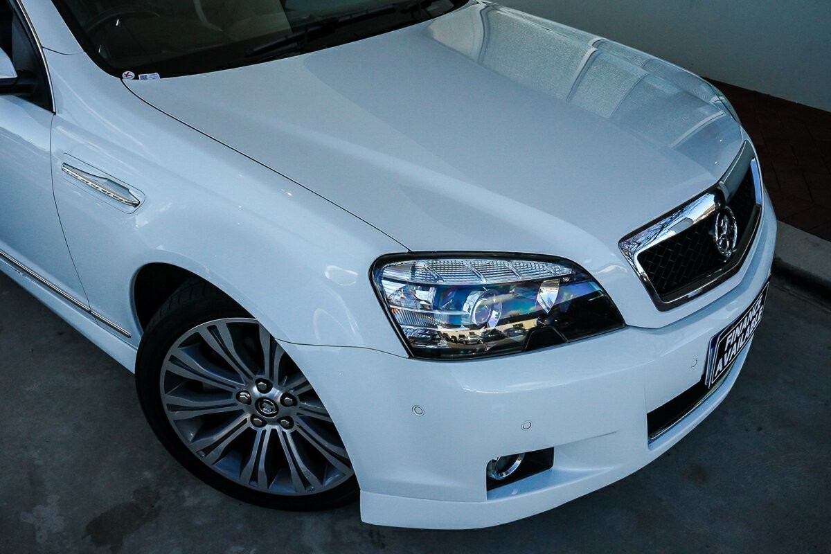 Holden Caprice image 3