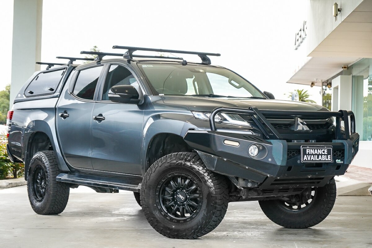 Mitsubishi Triton image 1