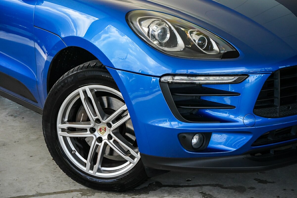 Porsche Macan image 2