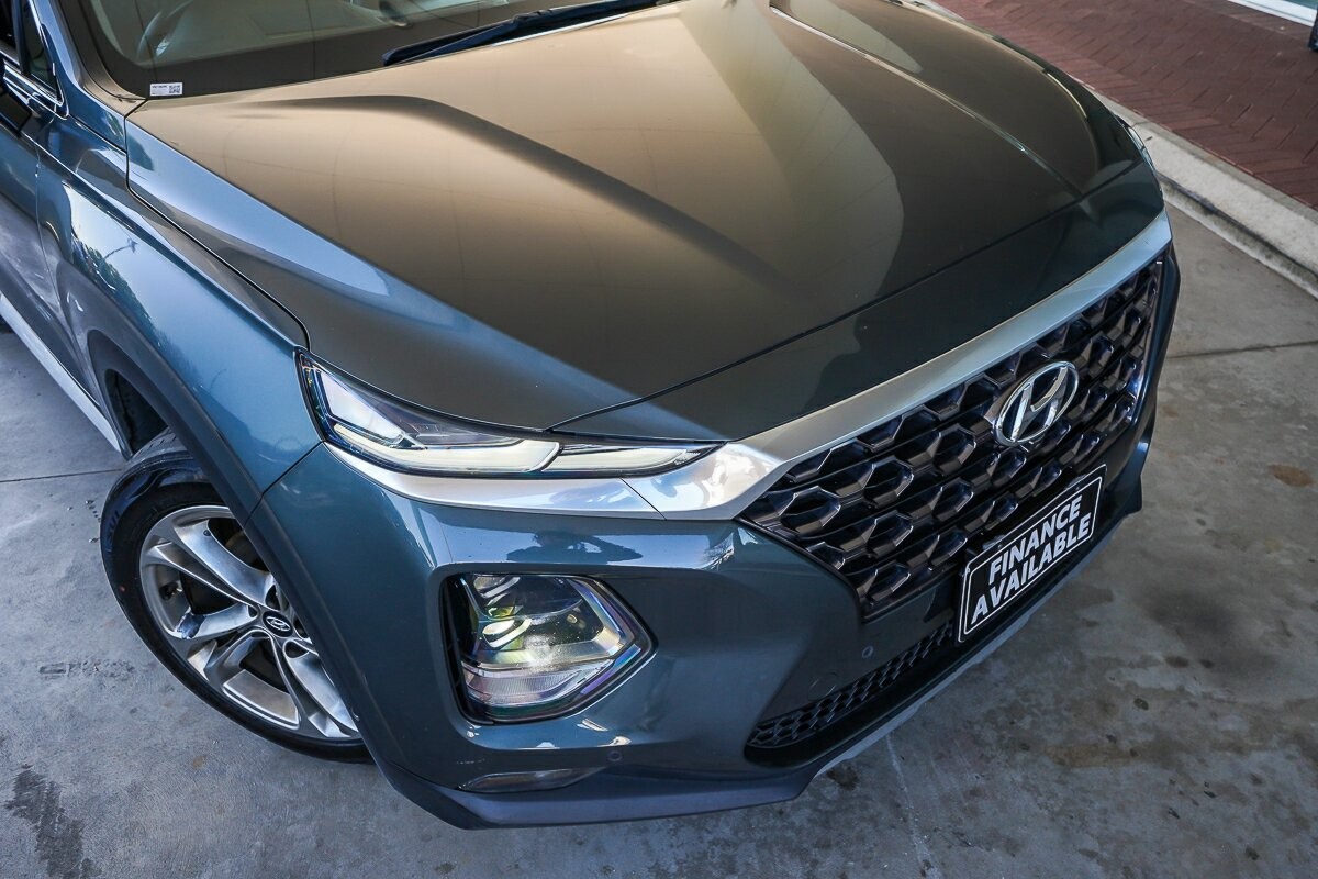 Hyundai Santa Fe image 3