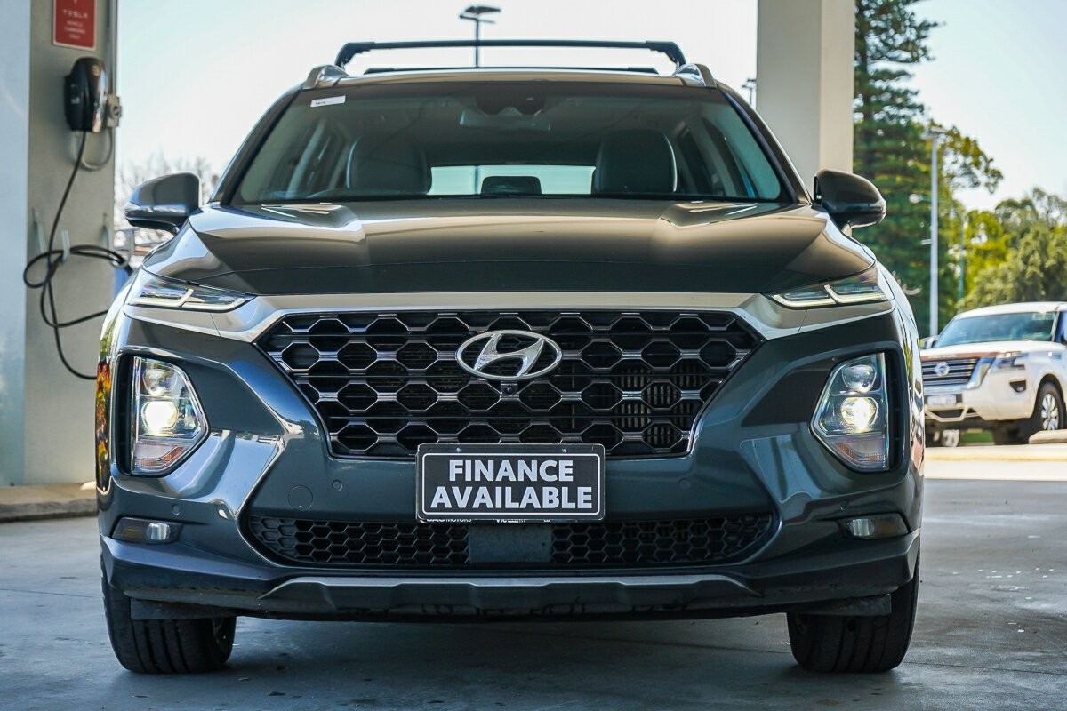 Hyundai Santa Fe image 4