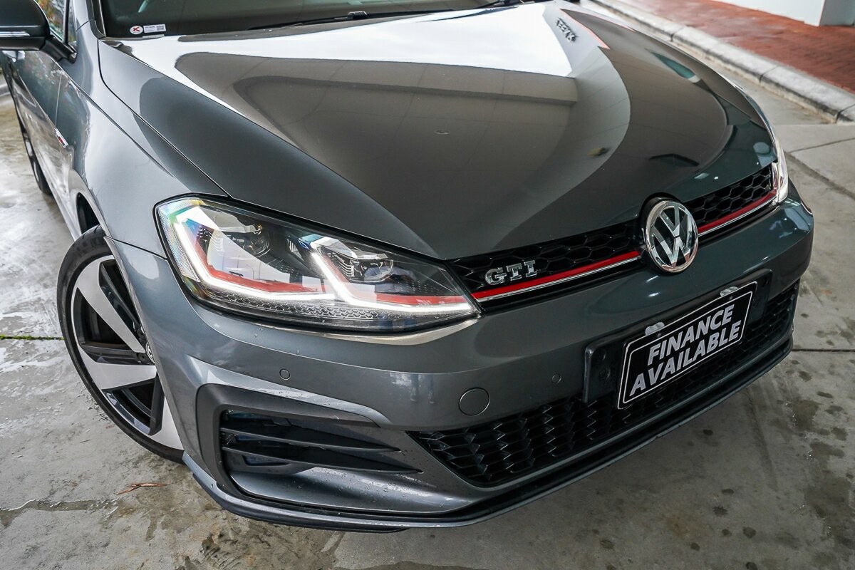 Volkswagen Golf image 3