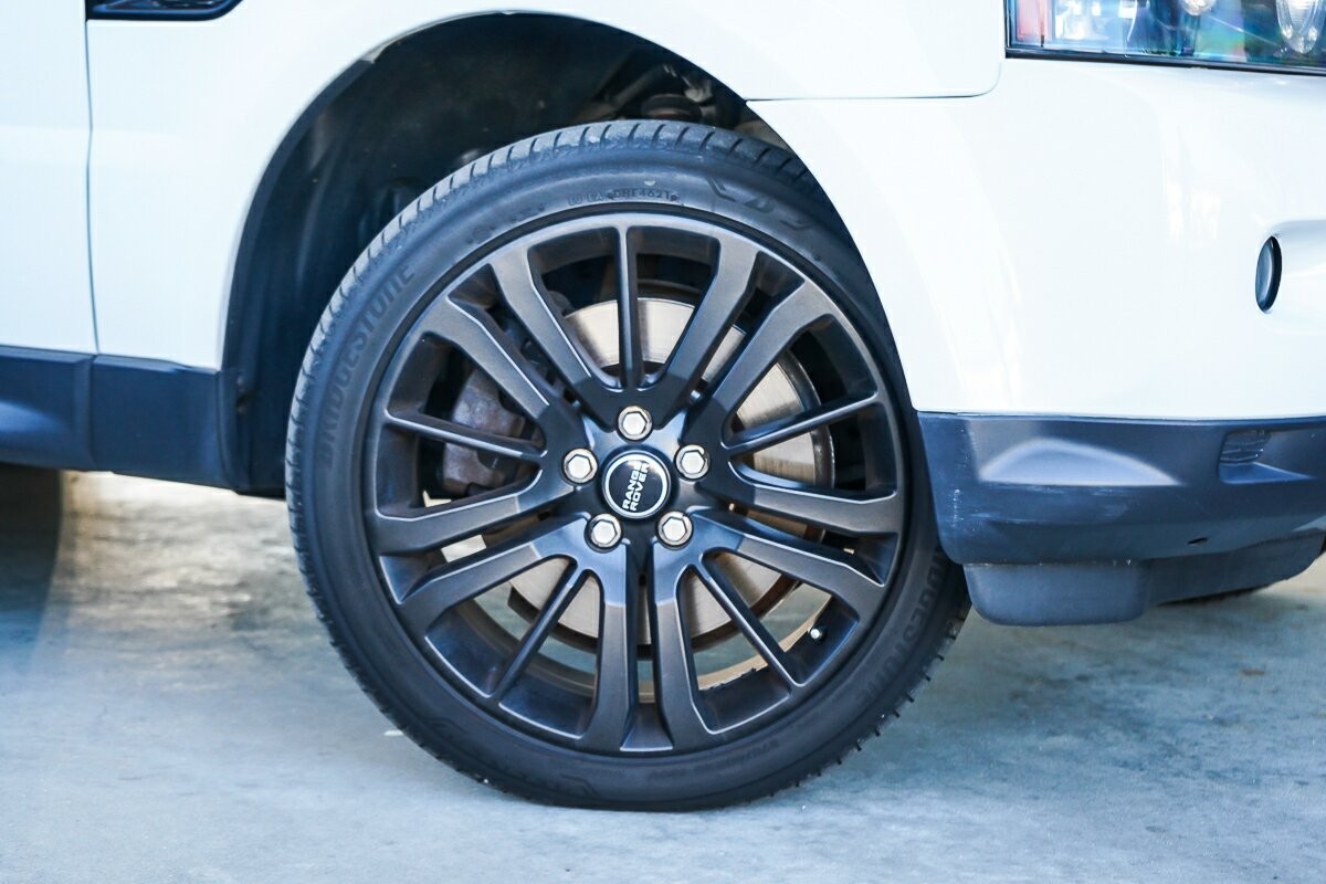 Land Rover Range Rover Sport image 2