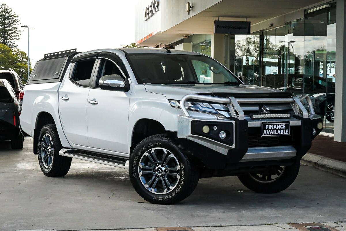 Mitsubishi Triton image 1