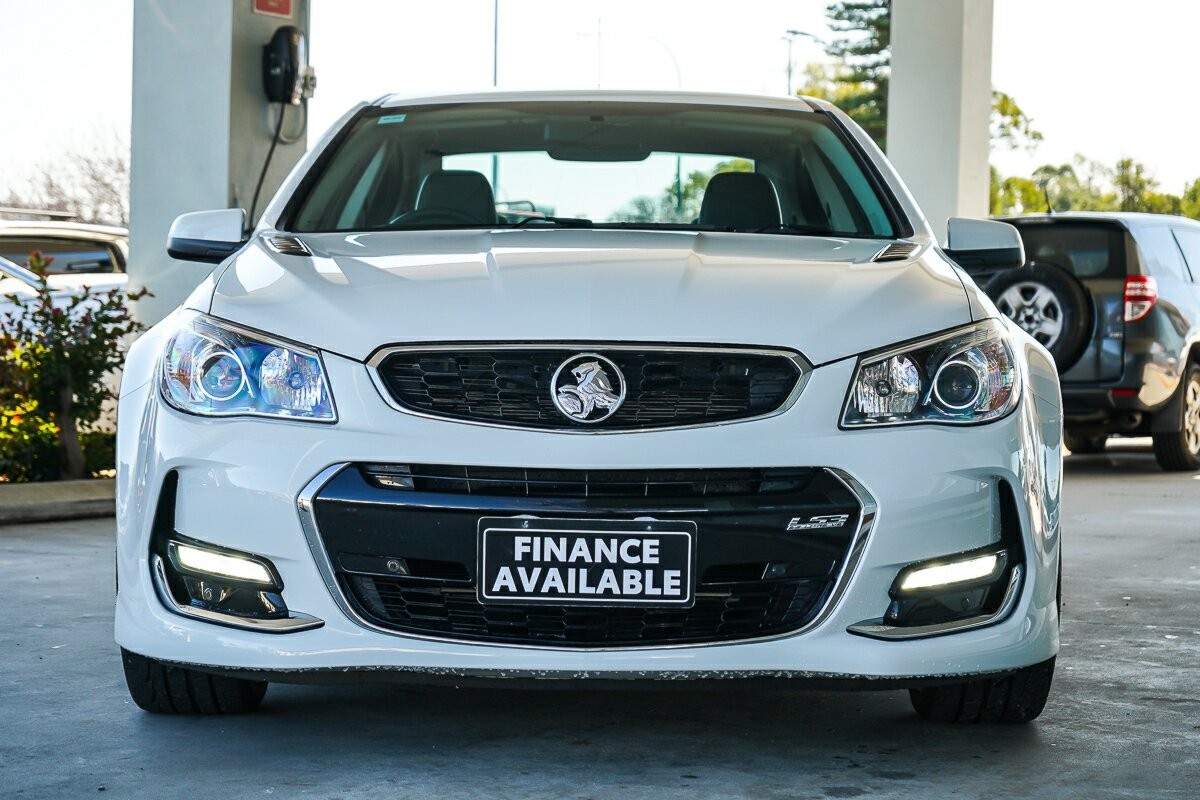 Holden Commodore image 4