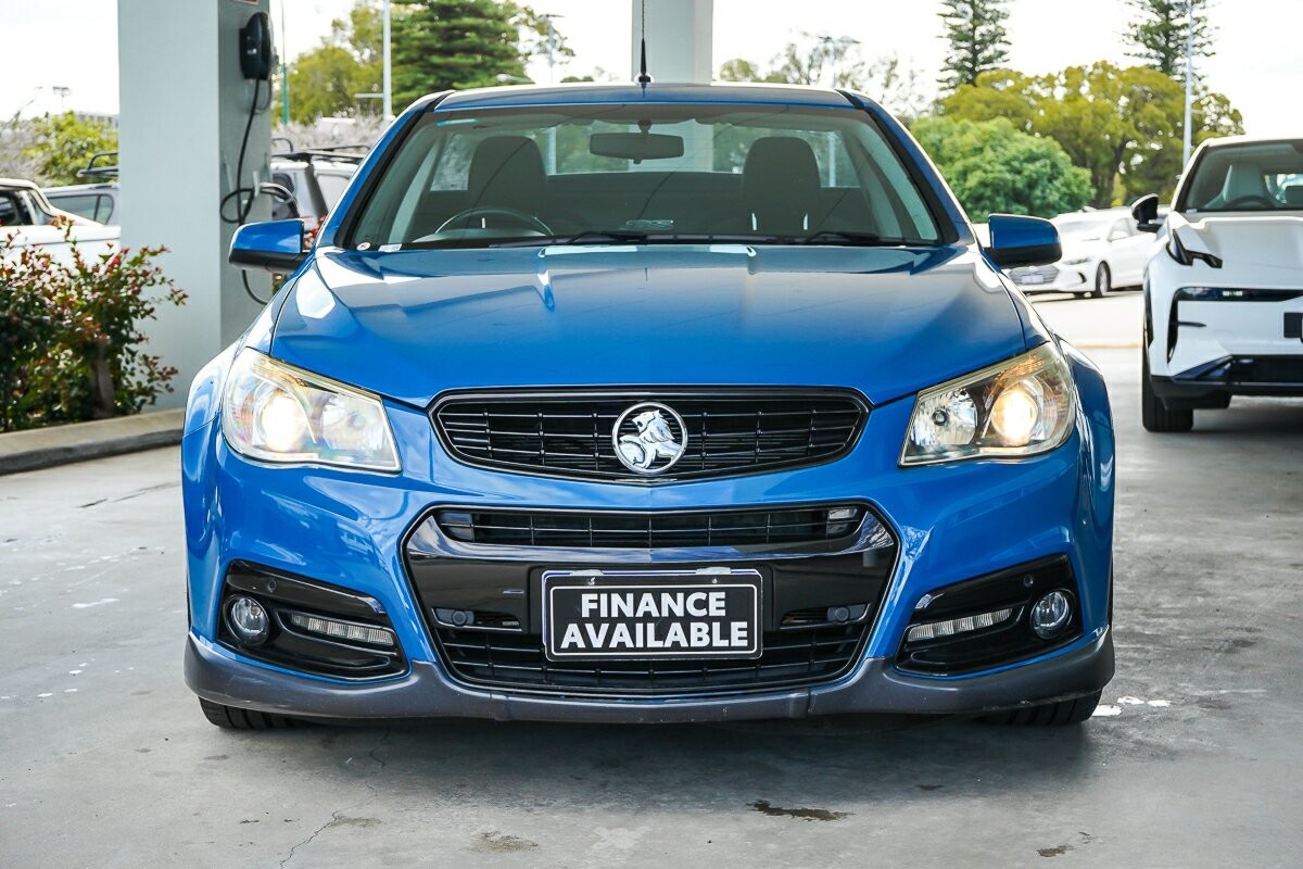 Holden Ute image 4