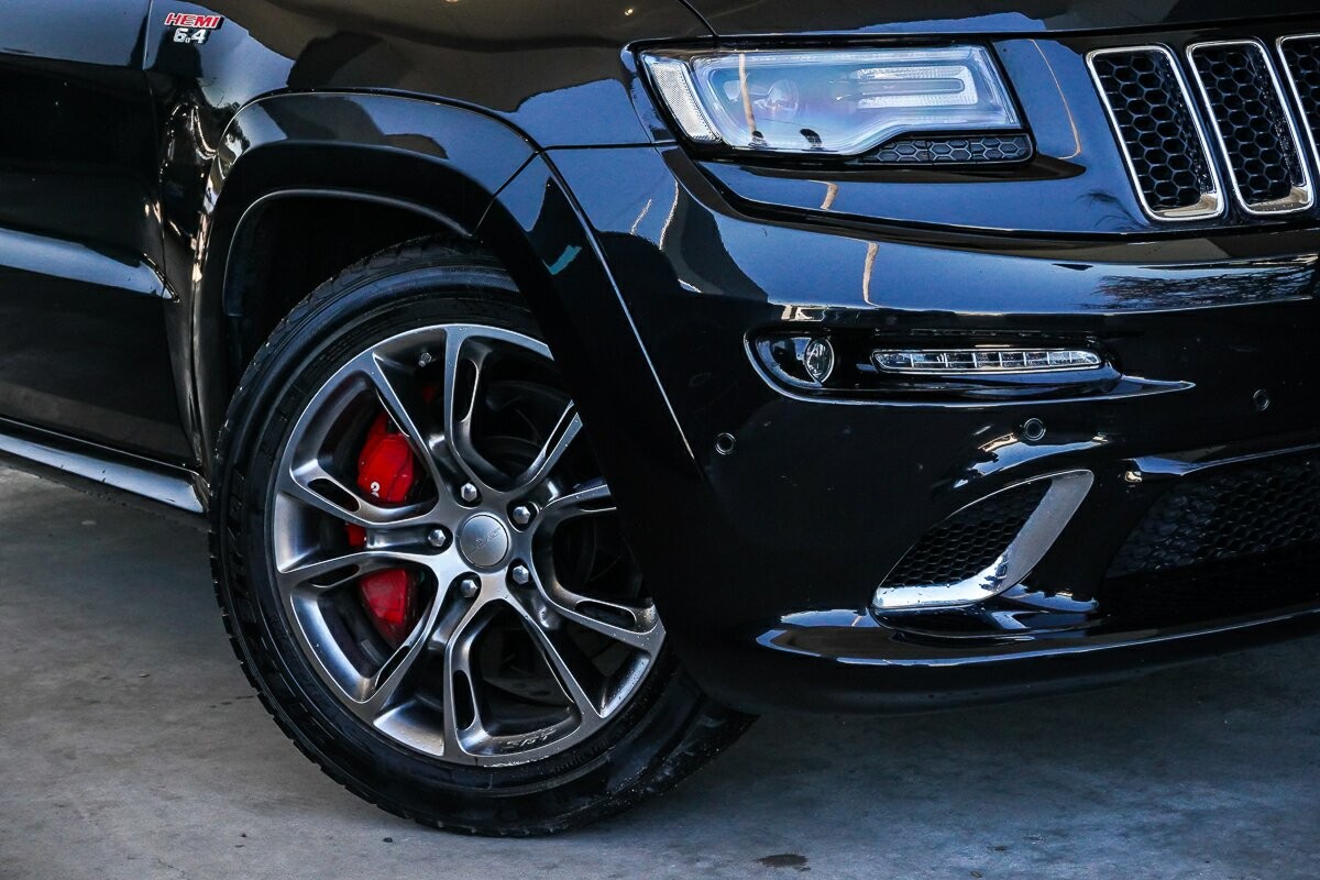 Jeep Grand Cherokee image 2
