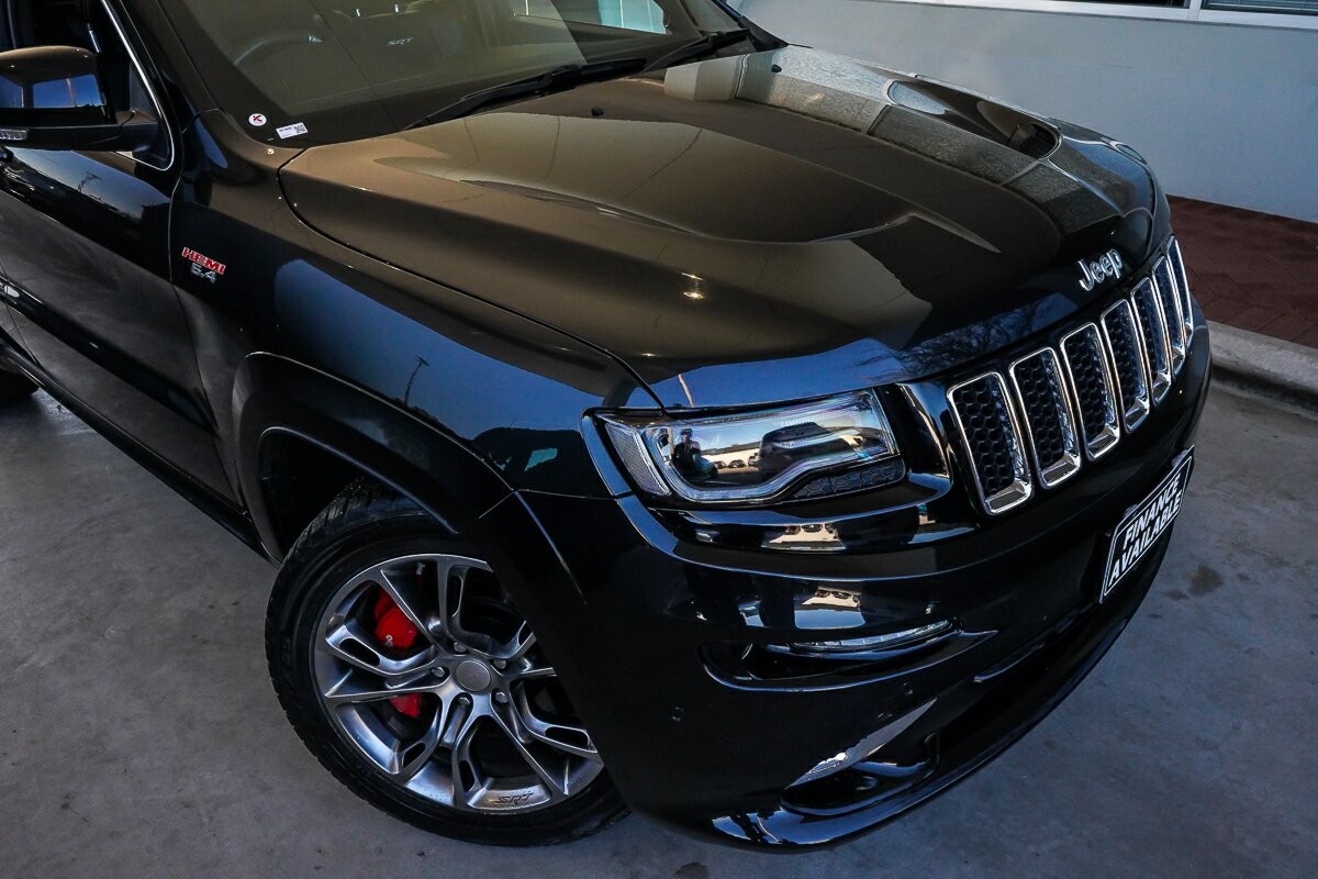 Jeep Grand Cherokee image 3
