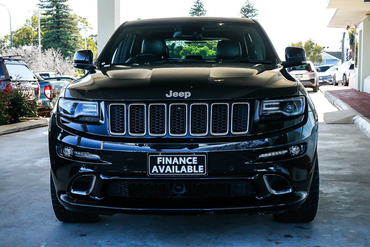 Jeep Grand Cherokee image 4