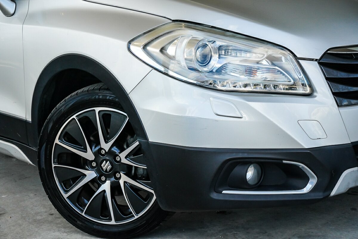Suzuki S-cross image 2