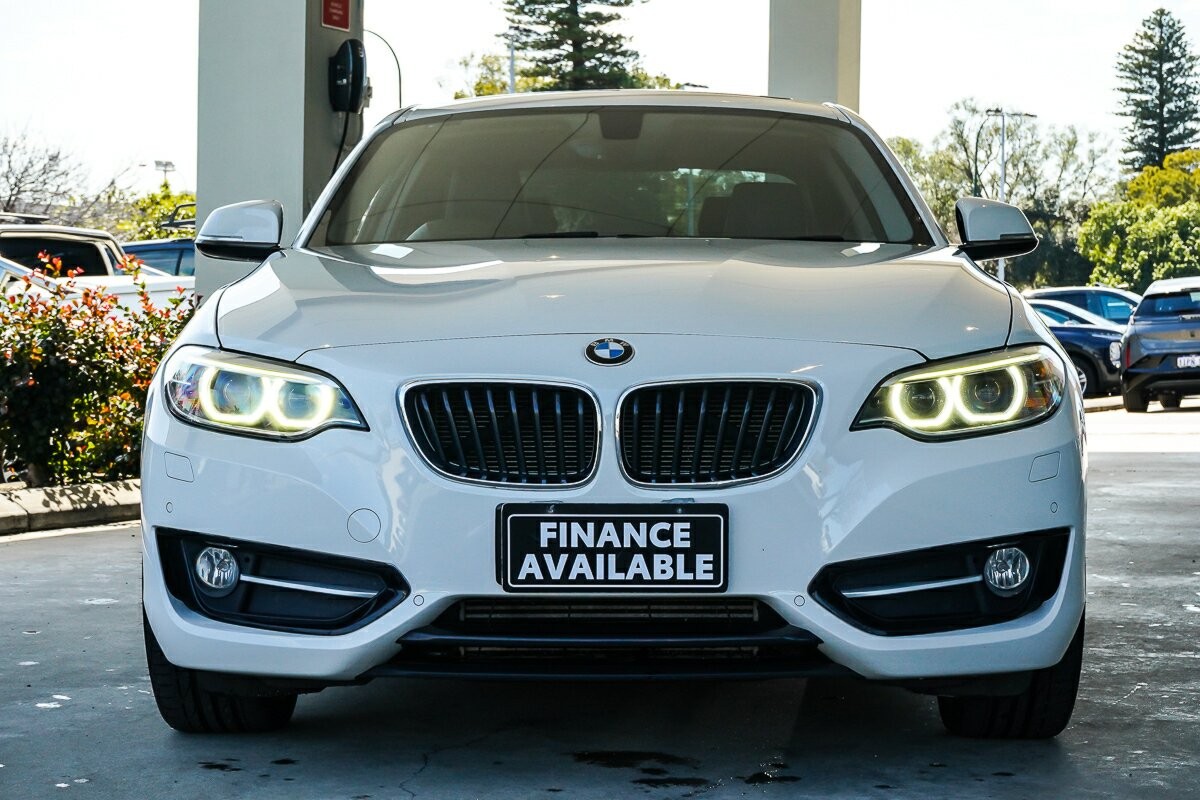 BMW 2 Series image 3