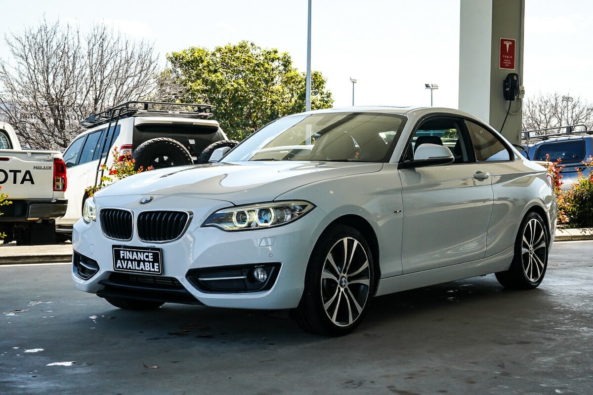 BMW 2 Series image 4