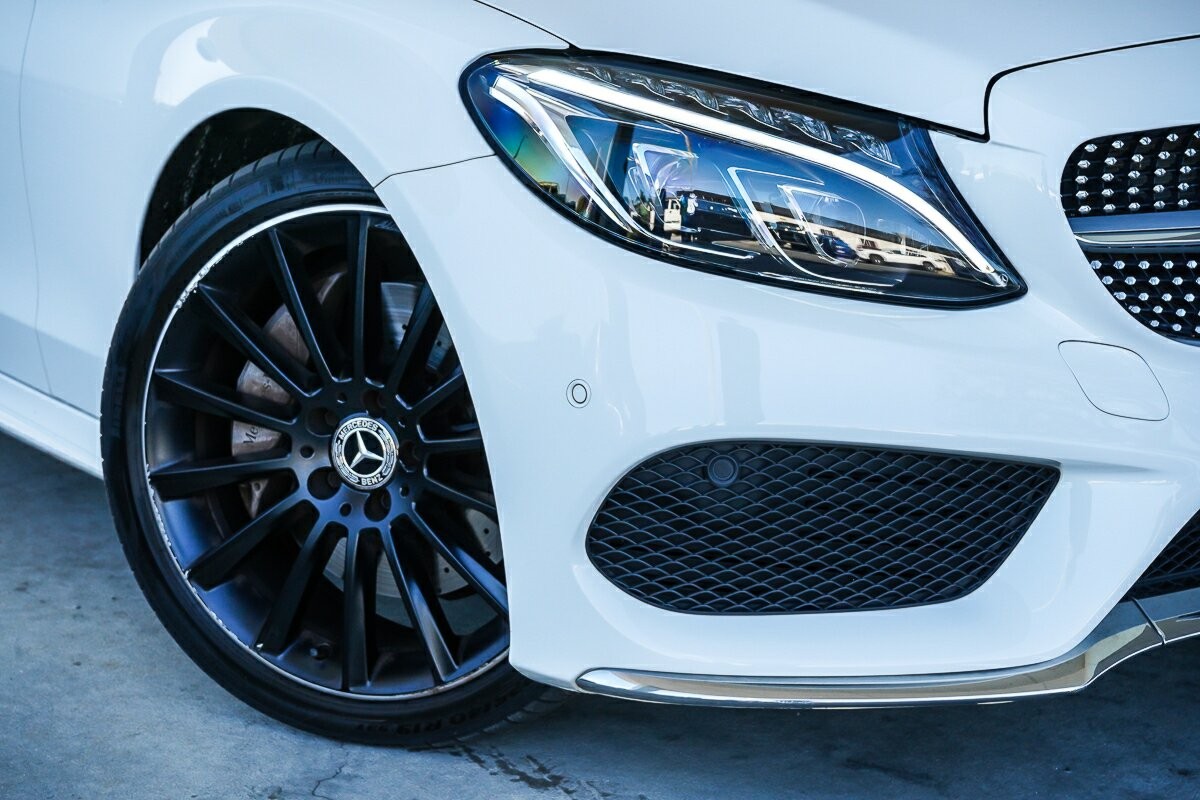 Mercedes Benz C-class image 2