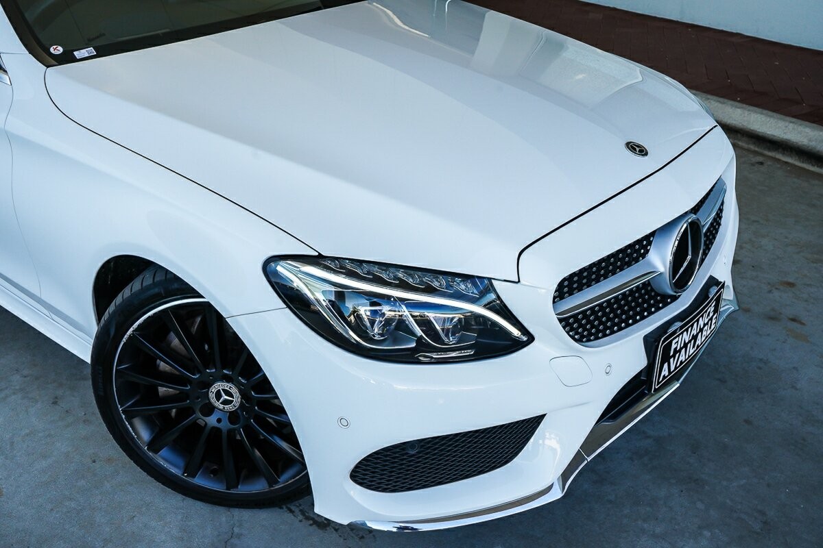 Mercedes Benz C-class image 3