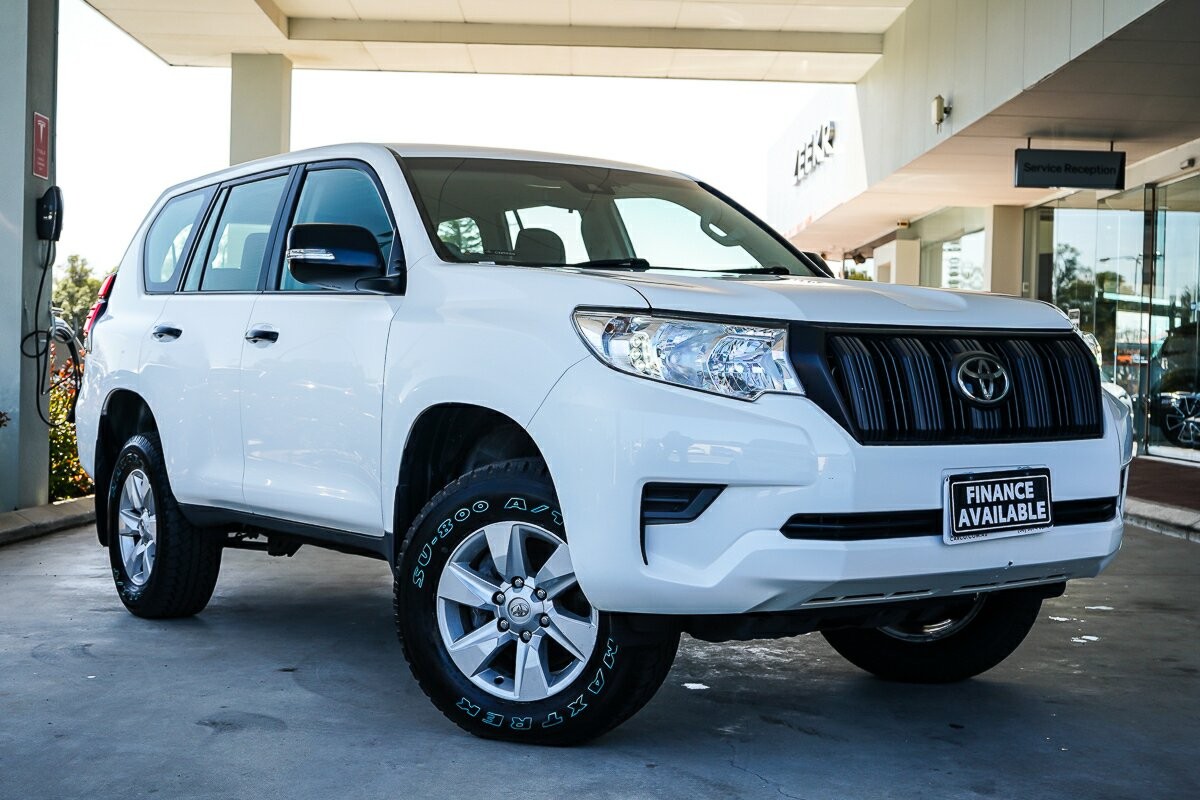 Toyota Landcruiser Prado image 1