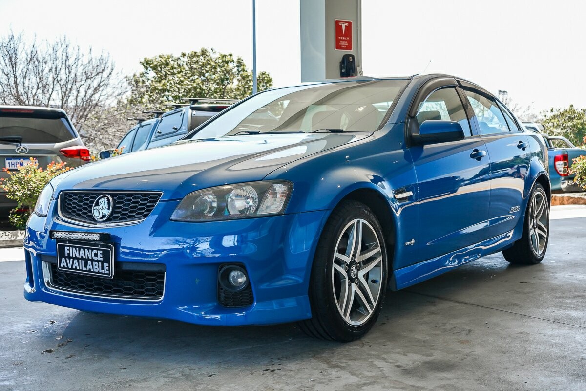 Holden Commodore image 4