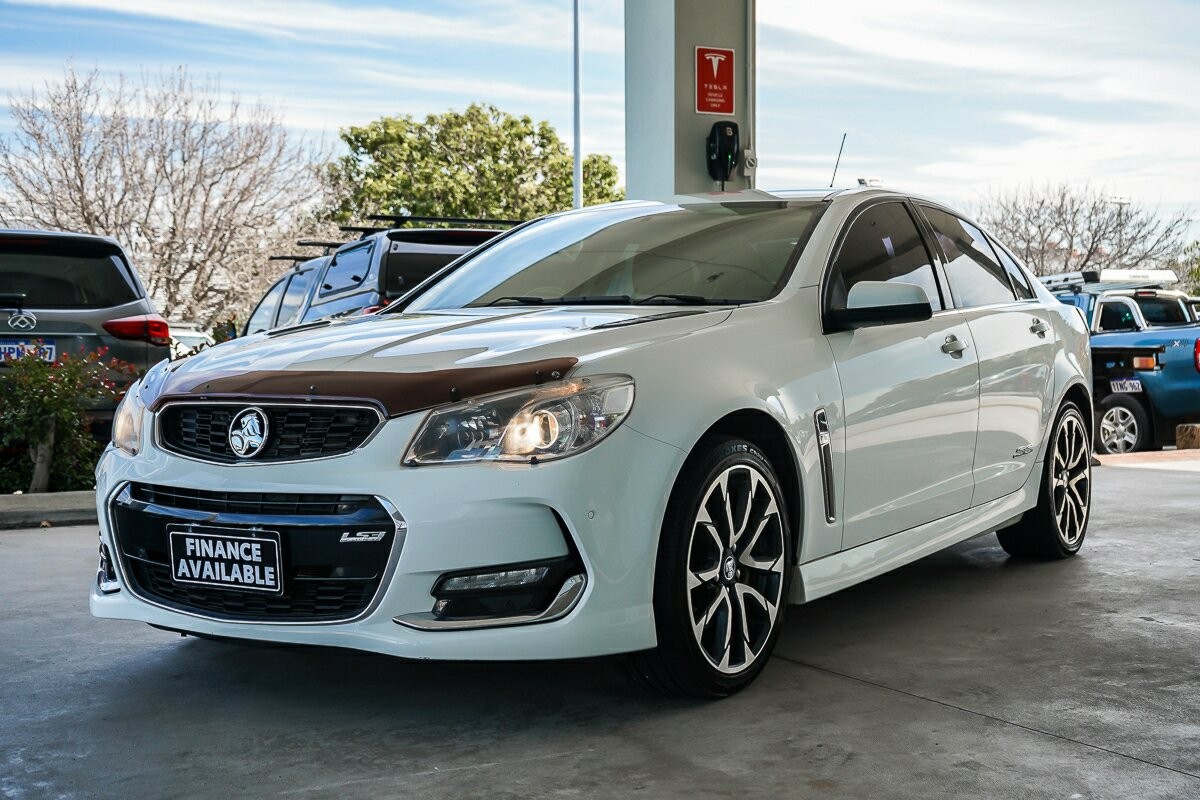 Holden Commodore image 4