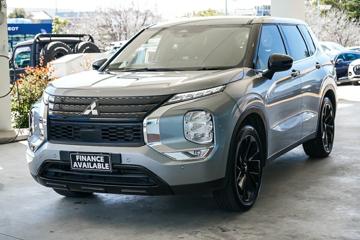 Mitsubishi Outlander image 4
