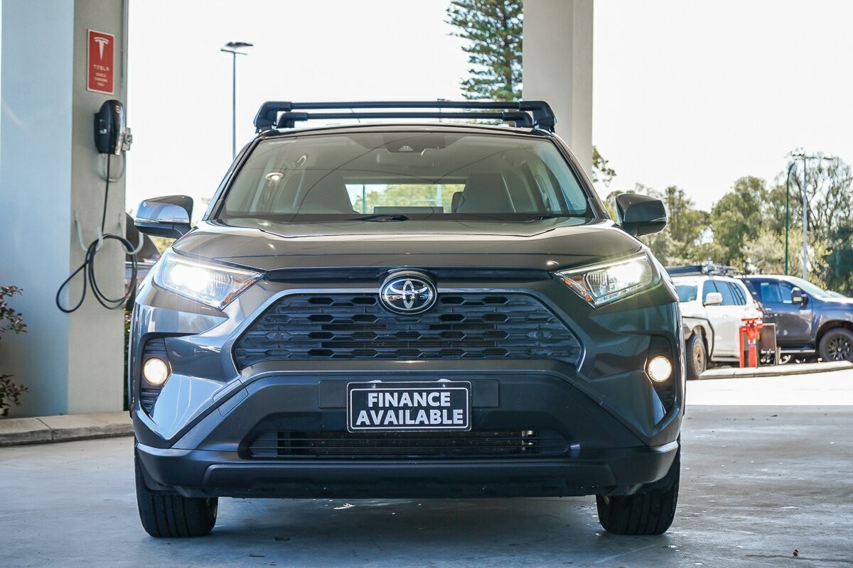 Toyota Rav4 image 3