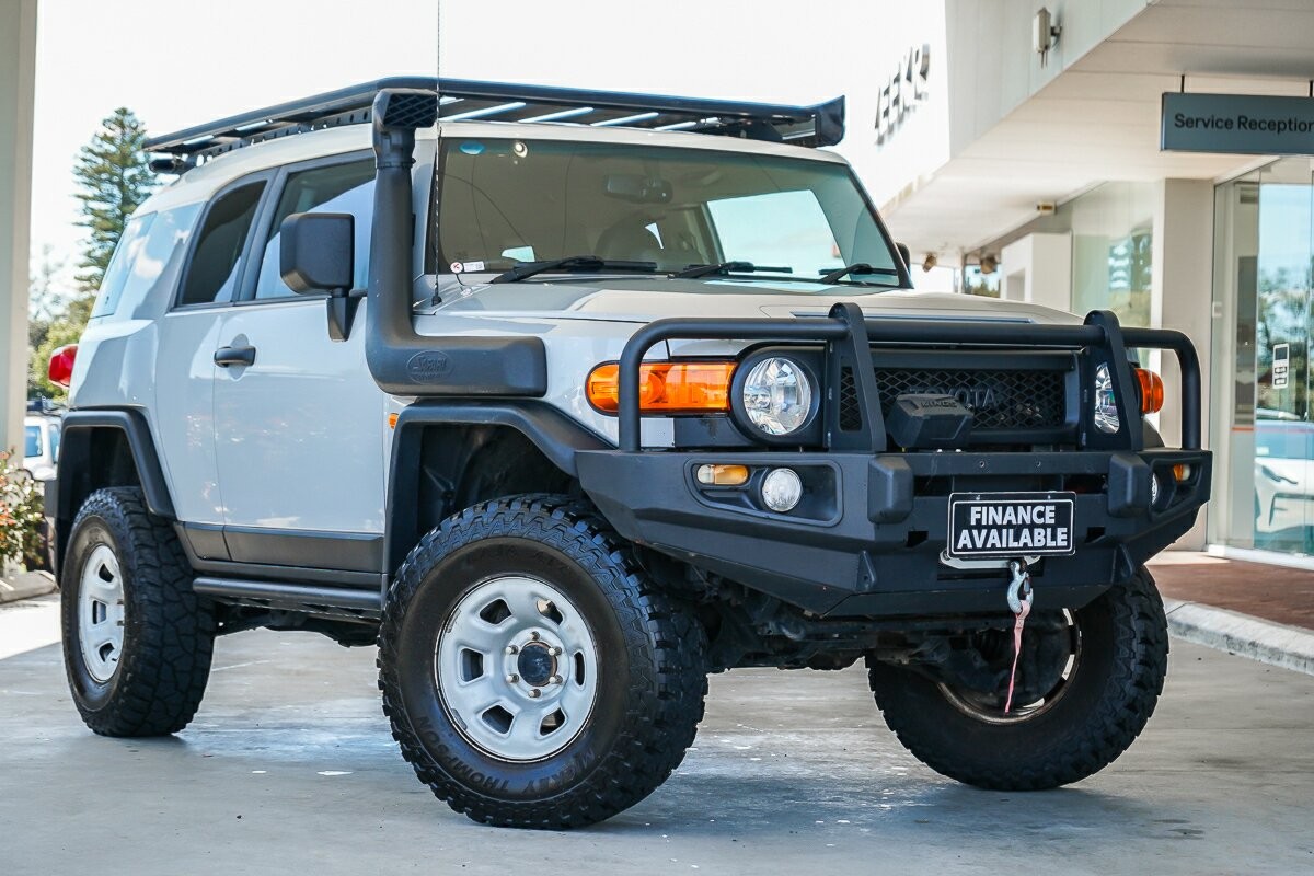 Toyota Fj Cruiser image 1