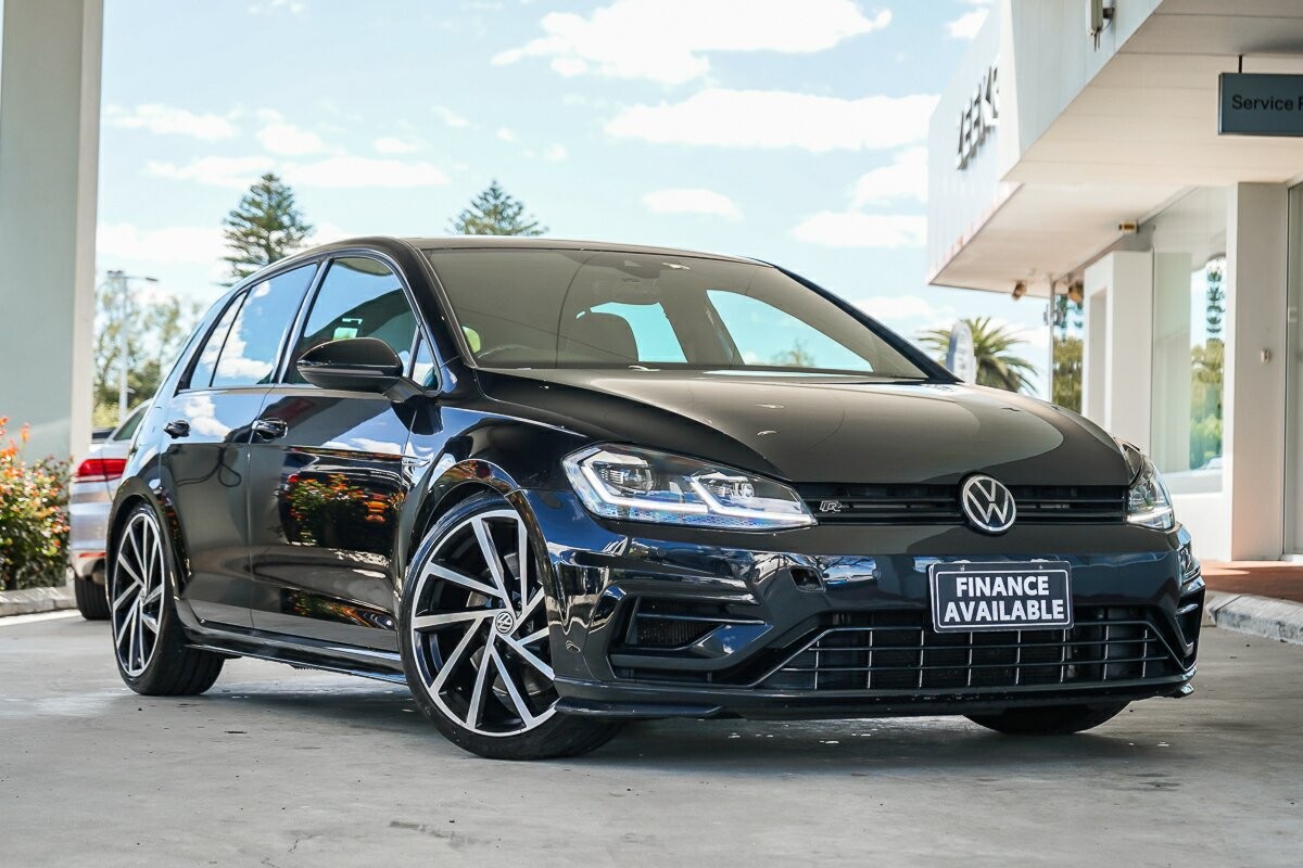 Volkswagen Golf image 1