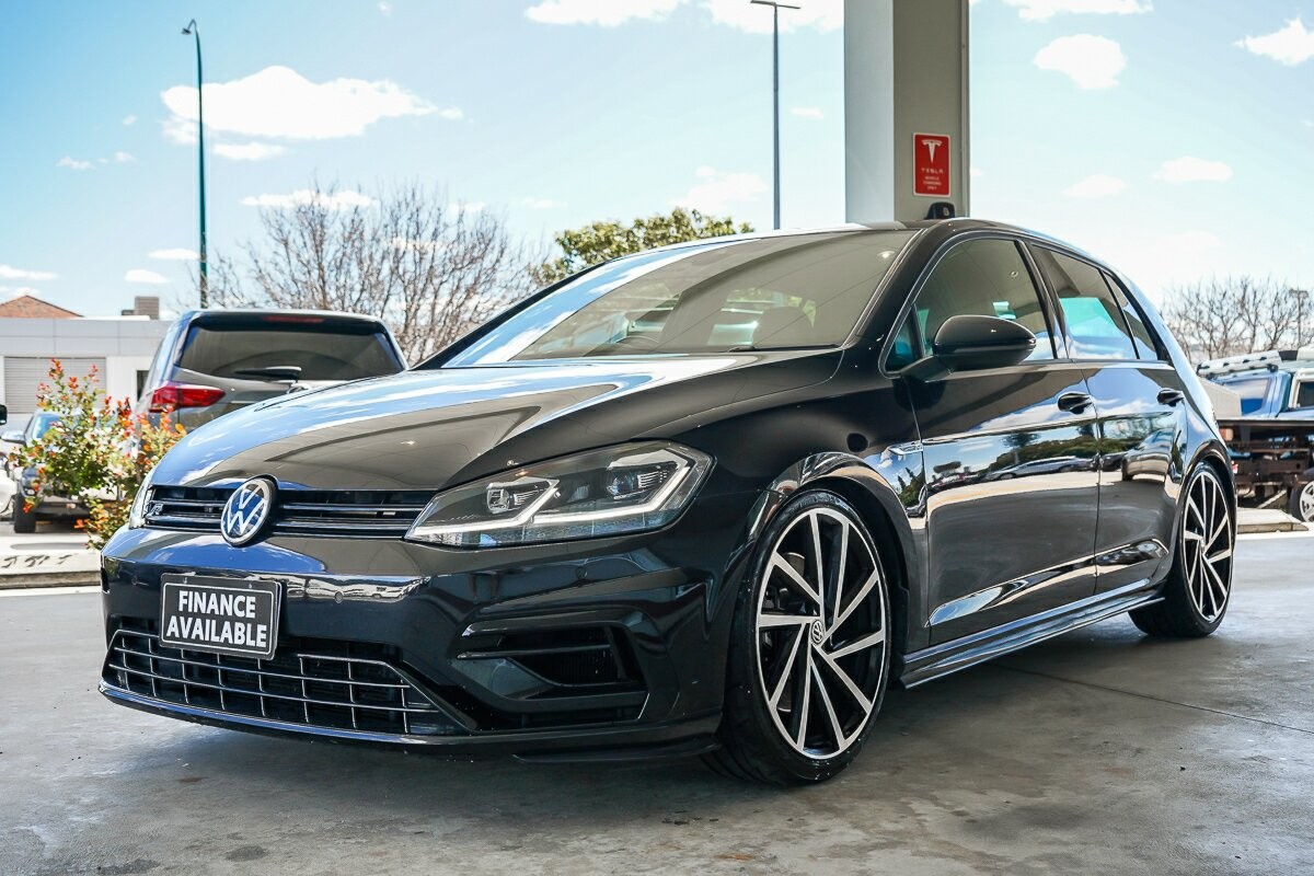 Volkswagen Golf image 4