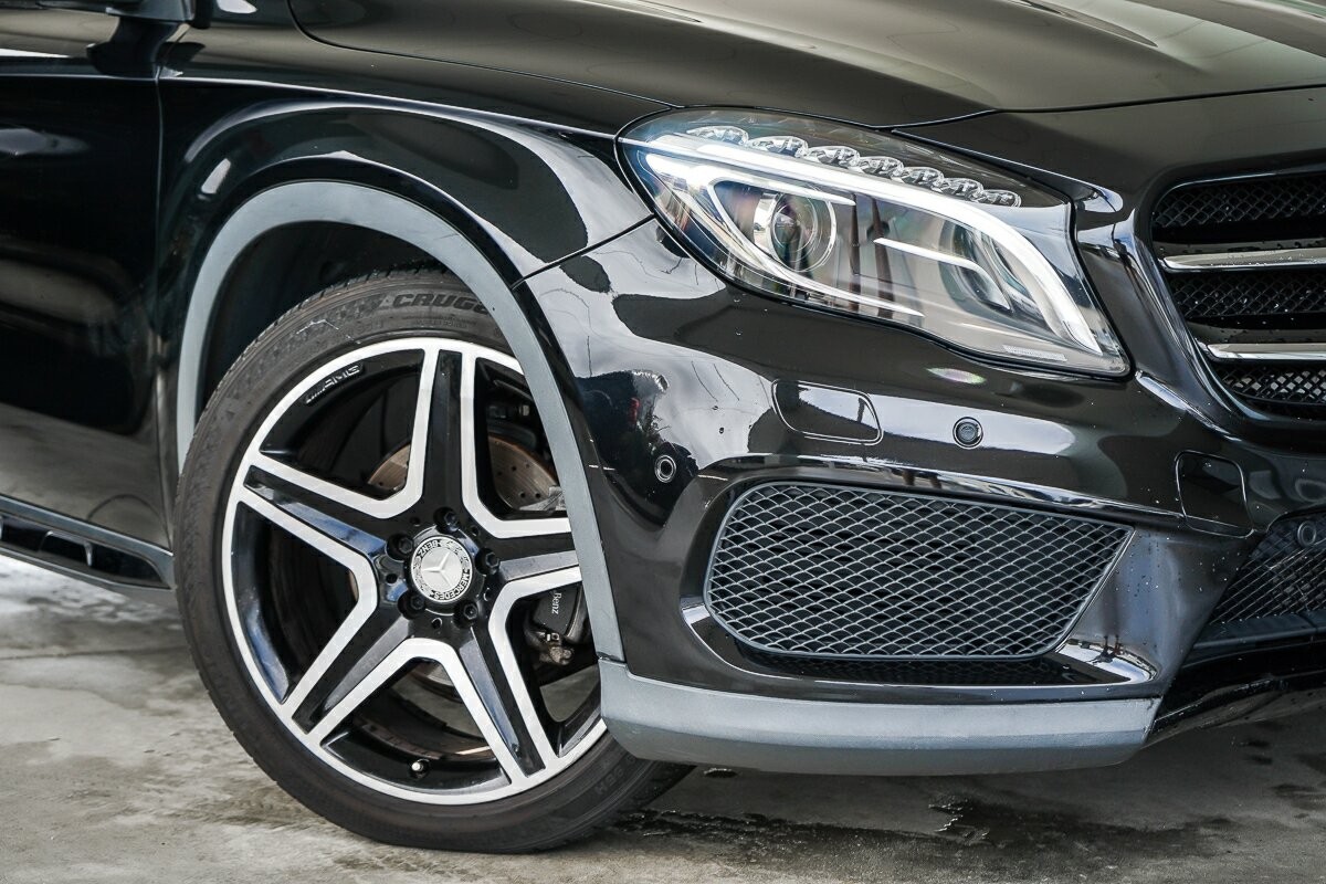 Mercedes Benz Gla-class image 2