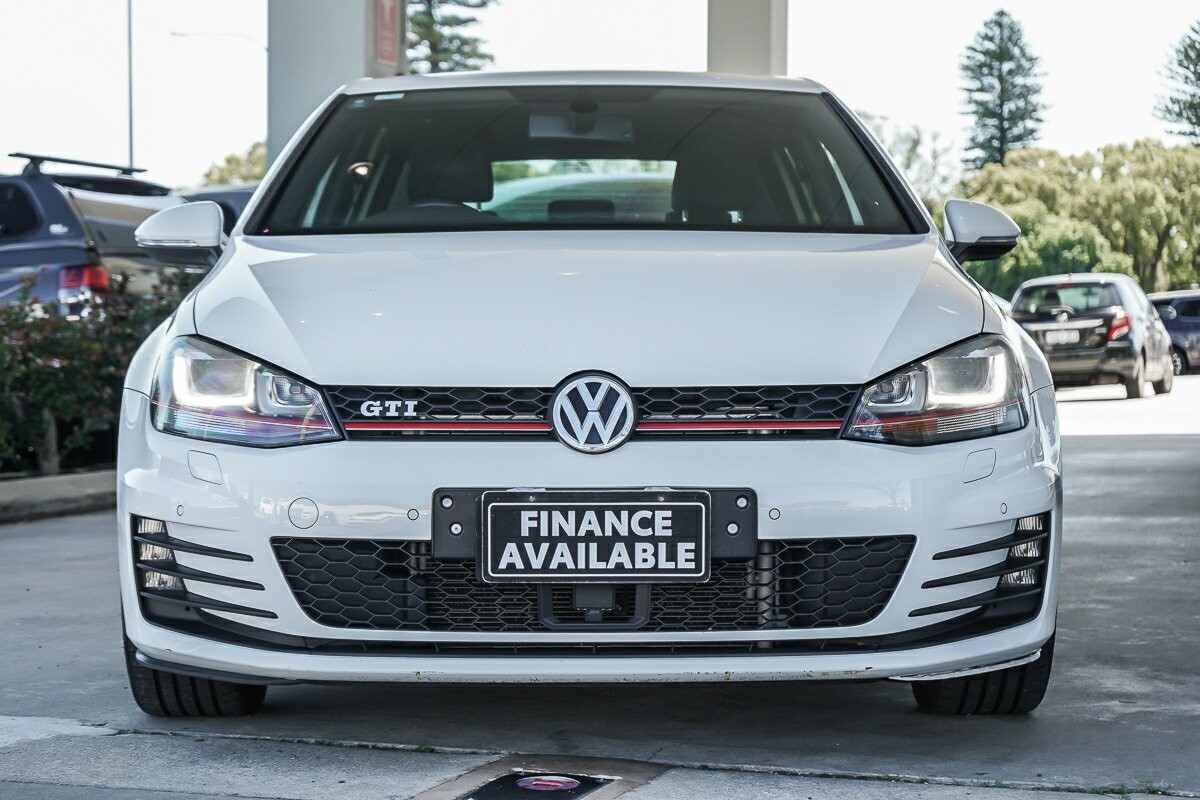 Volkswagen Golf image 3