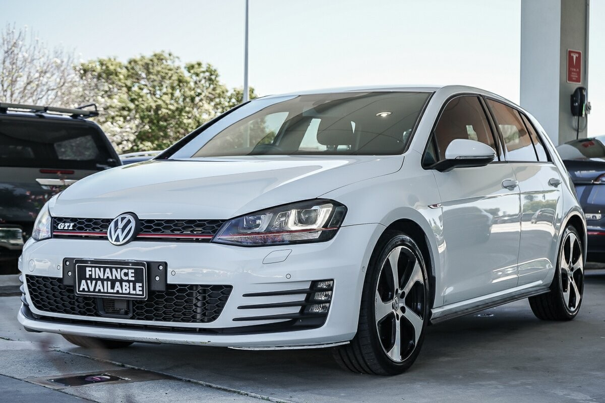 Volkswagen Golf image 4