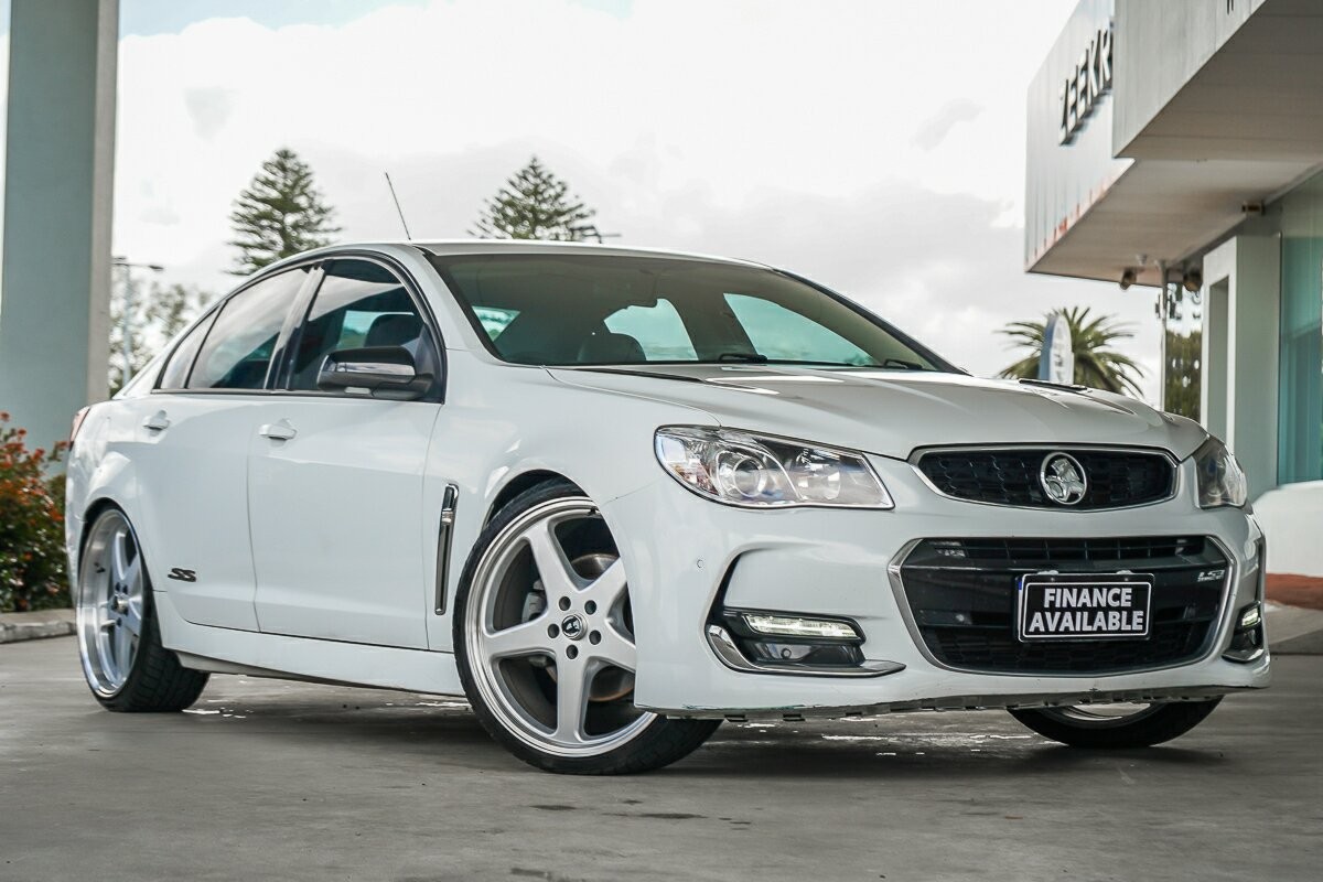 Holden Commodore image 1
