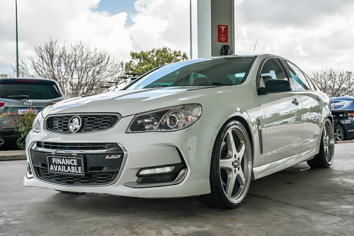 Holden Commodore image 3