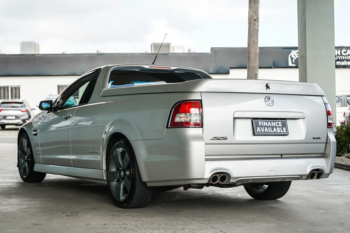 Holden Ute image 4