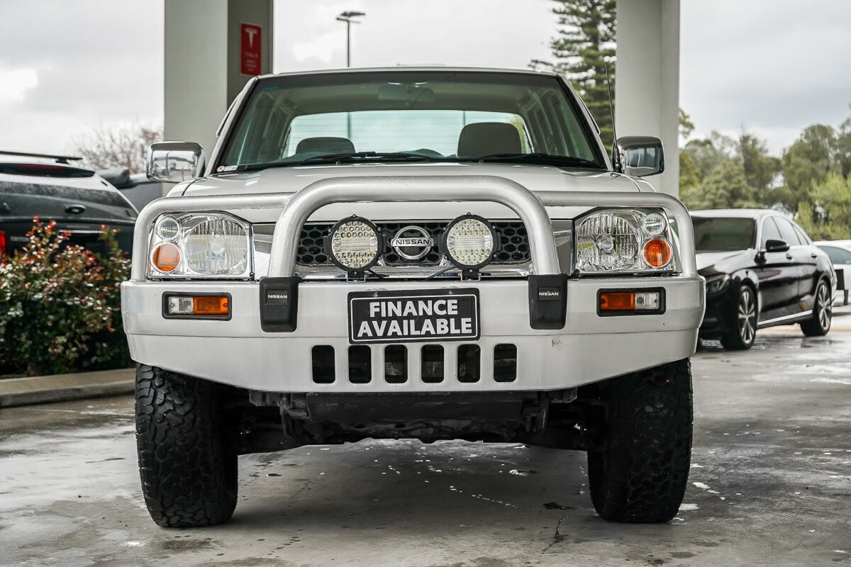 Nissan Navara image 3